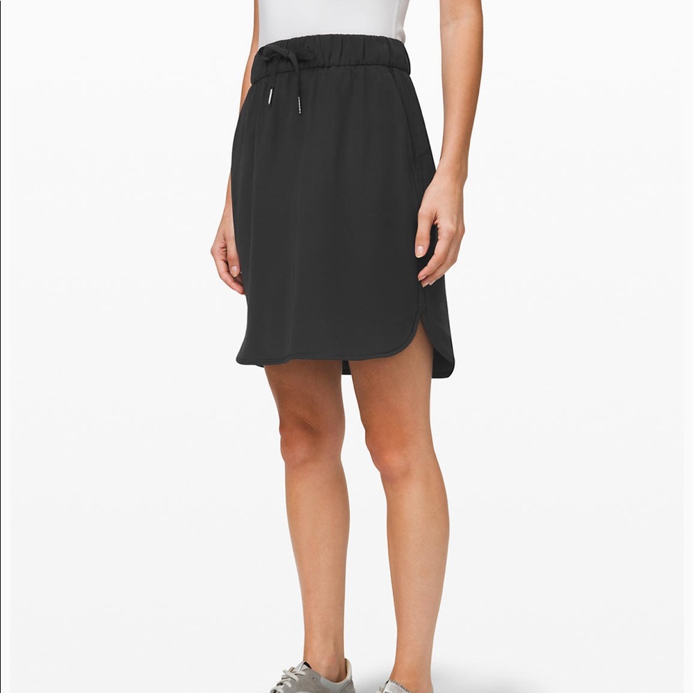Lululemon On The Fly Black Woven Skirt NWT - Picture 7 of 8